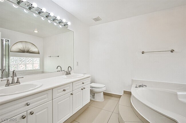 Building Photo - 5871 Salmon Falls St