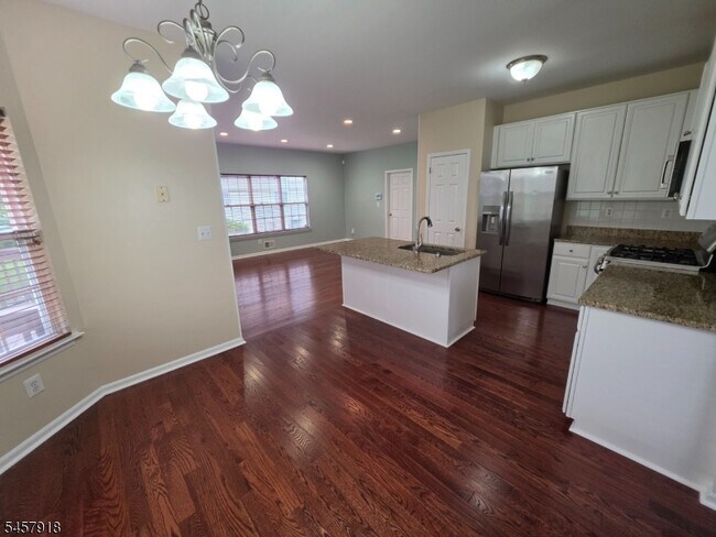 Building Photo - 36 Wexford Way
