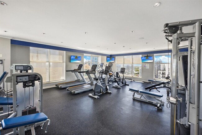 Building Photo - 350 SE 2nd St