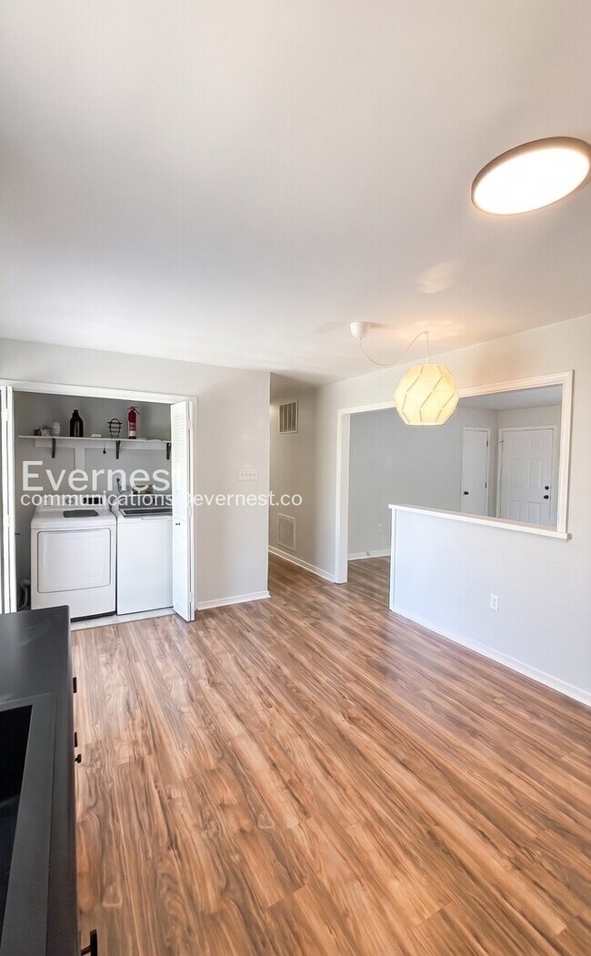 Building Photo - 7731 Drexelbrook Rd