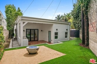 Building Photo - 8589 Rugby Dr