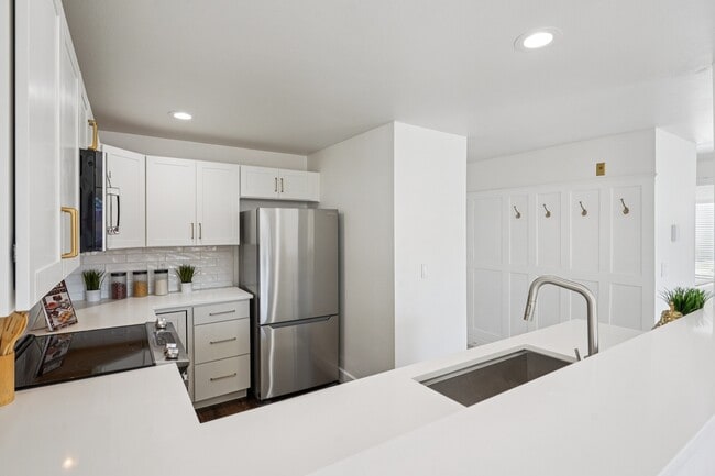 Building Photo - 2152 N 112th St