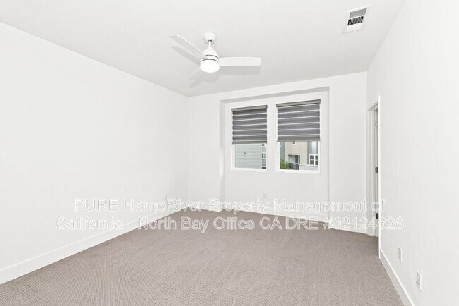 Building Photo - 295 Gambrel Cir