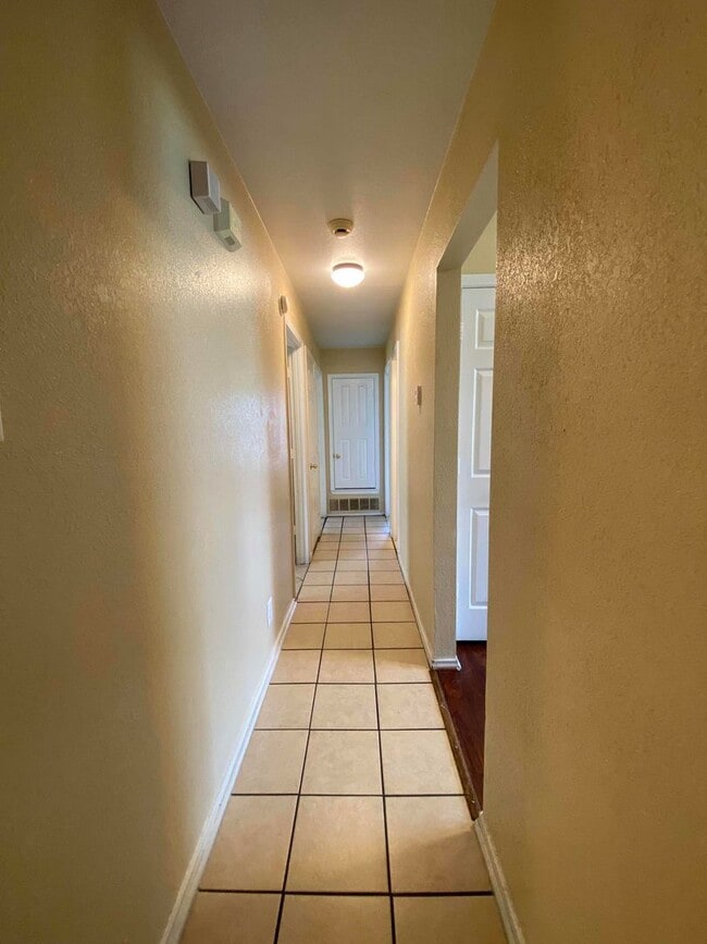 Building Photo - Cute Home in Killeen