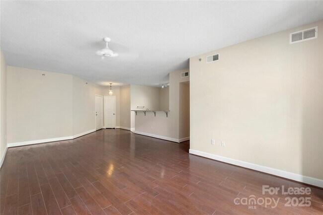 Building Photo - 1315 East Blvd