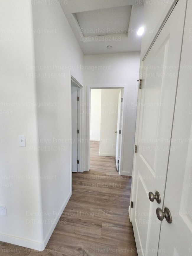 Building Photo - 8512 Grandy St