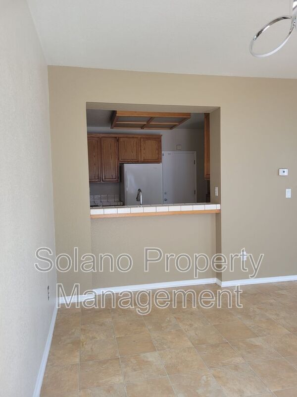 Building Photo - 358 Flagstone Cir