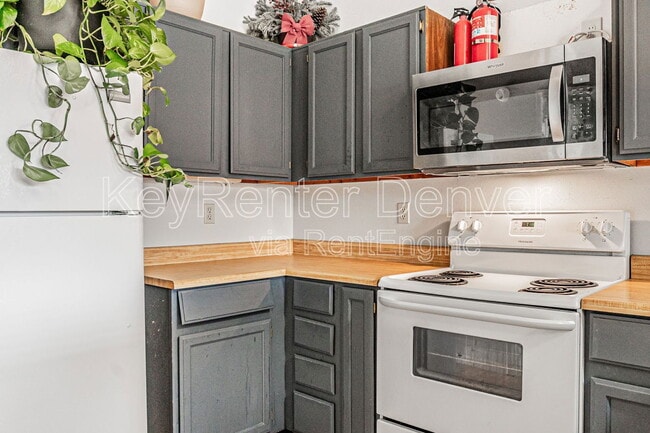 Building Photo - 17315 E Rice Cir