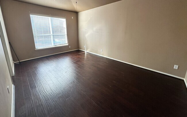 Building Photo - 6454 Applewood Forest Dr