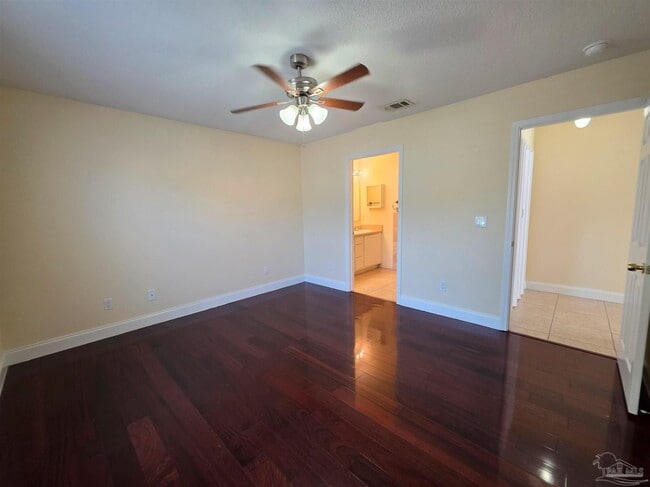 Building Photo - 1028 Antigua Cir