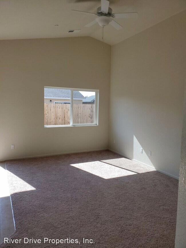 Building Photo - 3 br, 2 bath House - 224 Rhianon Ct