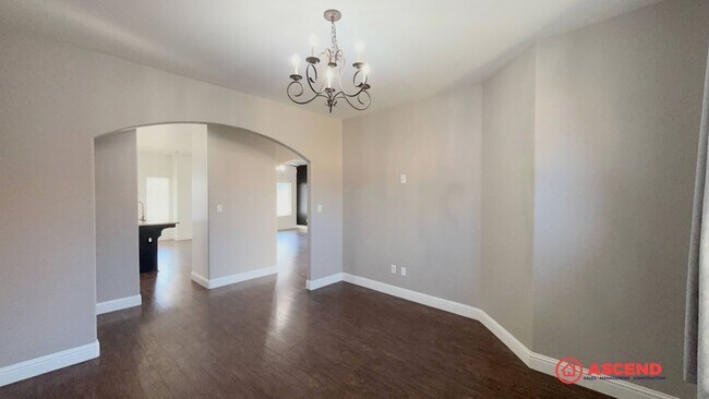 Building Photo - Stunning 3 Bedroom Home In Rosedale!