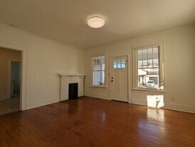 Building Photo - 711 Snow St