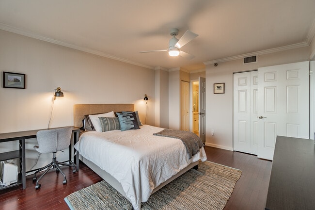 Building Photo - 2333 Feather Sound Dr
