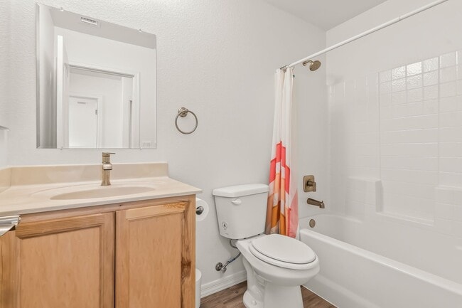 Building Photo - Charming 2-Bed, 2-Bath Home in Fox Creek SHORT OR LONG TERM AVAILABLE