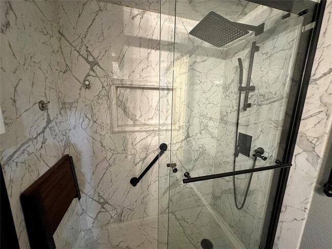 Building Photo - 2221 NE 8th St