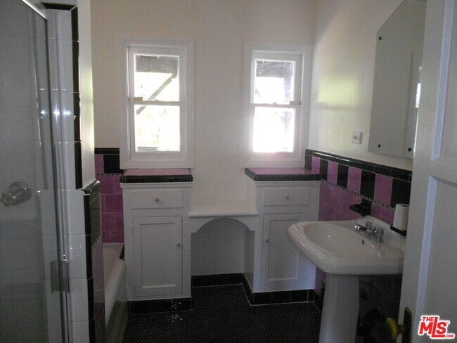 Building Photo - 9139 W 25th St