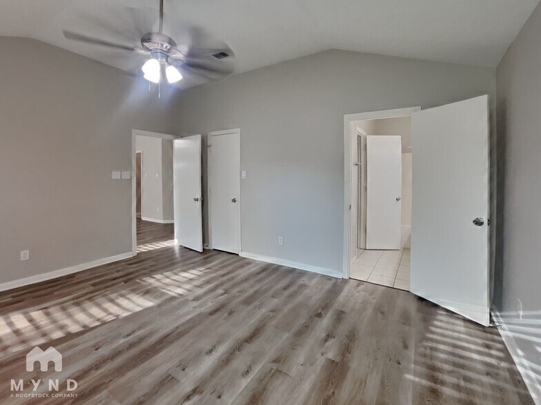 Building Photo - 234 Hartford Ln