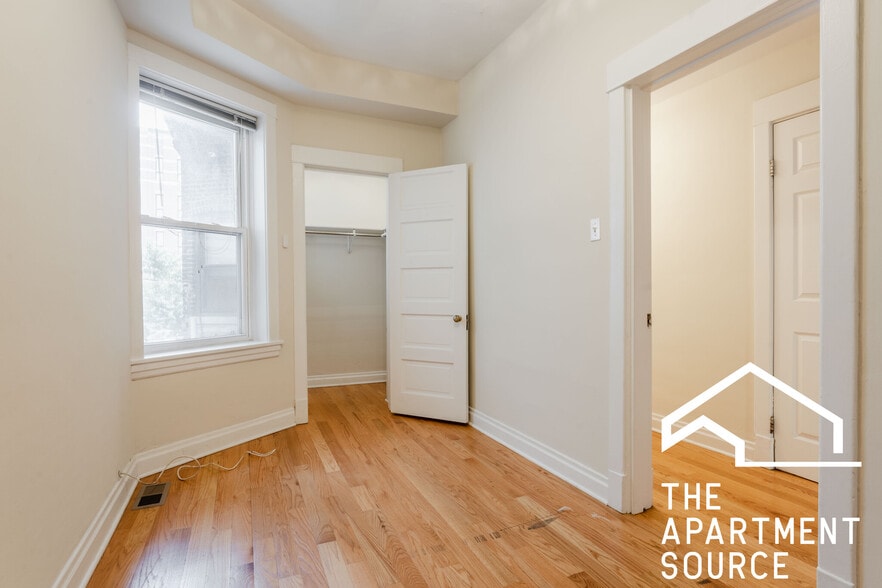 Building Photo - 2660 N Ashland Ave