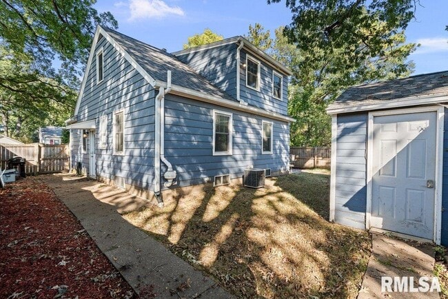 Building Photo - 2612 23rd Ave