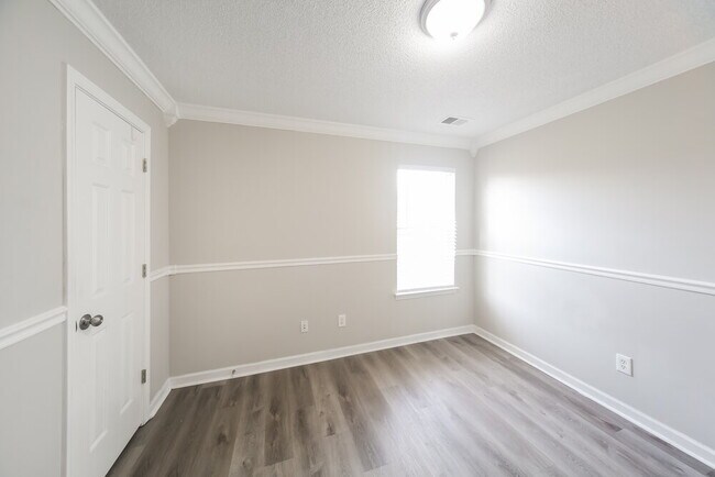 Building Photo - 9886 Stage Run Dr