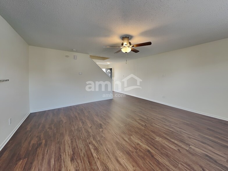 Building Photo - 3230 Brandenburg Dr