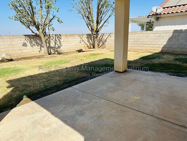 Building Photo - 1648 Camino Ln