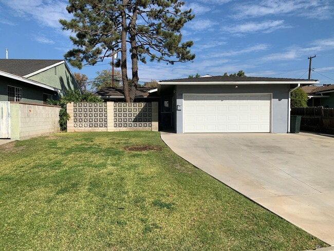 Building Photo - Beautiful Glendora Home