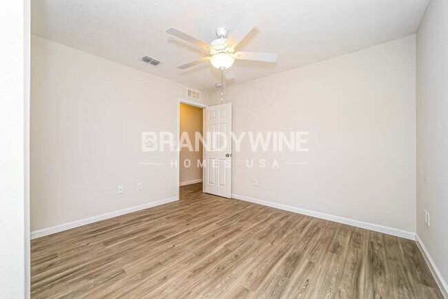 Building Photo - 8776 Corporate Square Ct