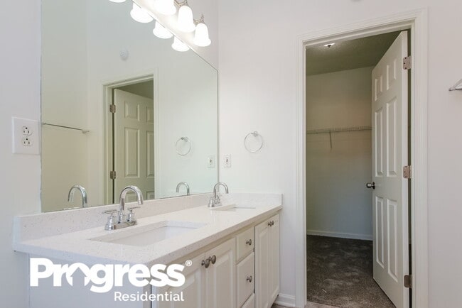 Building Photo - 109 Laurel Springs Dr