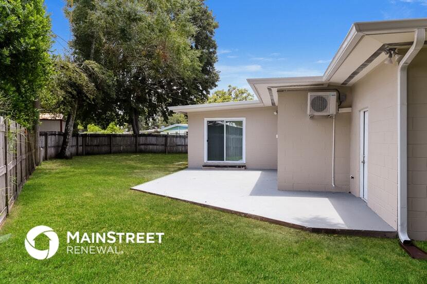 Building Photo - 6300 Lyons St