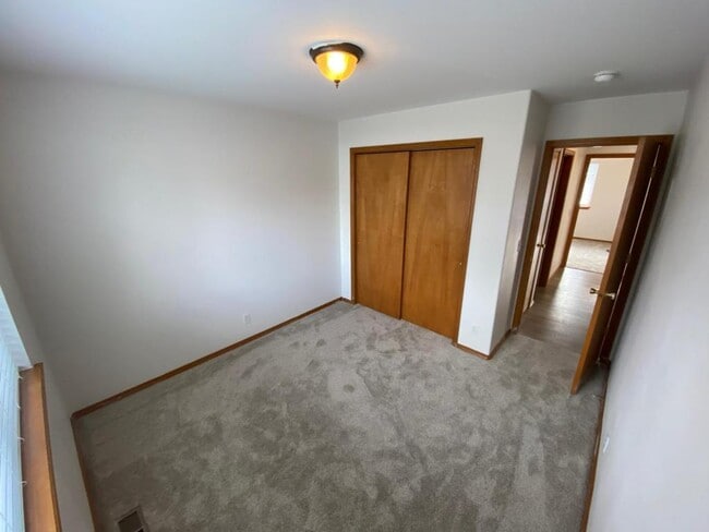 Building Photo - 856 N Doryport Ct