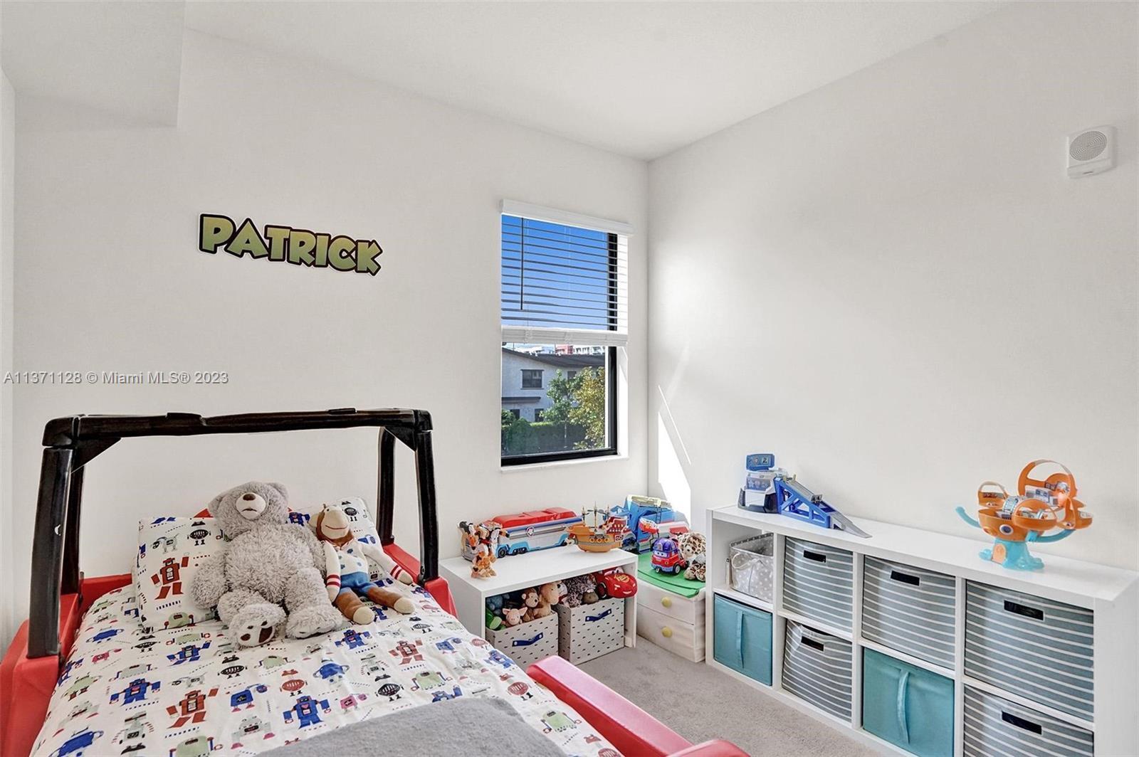 Building Photo - 10437 NW 82nd St