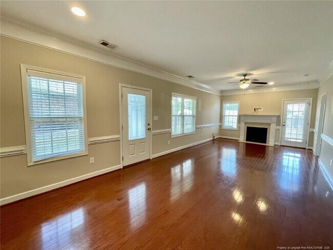 Building Photo - 1219 Braybrooke Pl