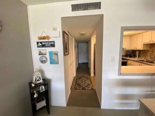Building Photo - 4575 Cove Cir