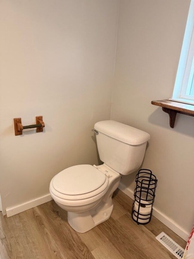 Building Photo - COZY 1 BED 1 BATH HOUSE