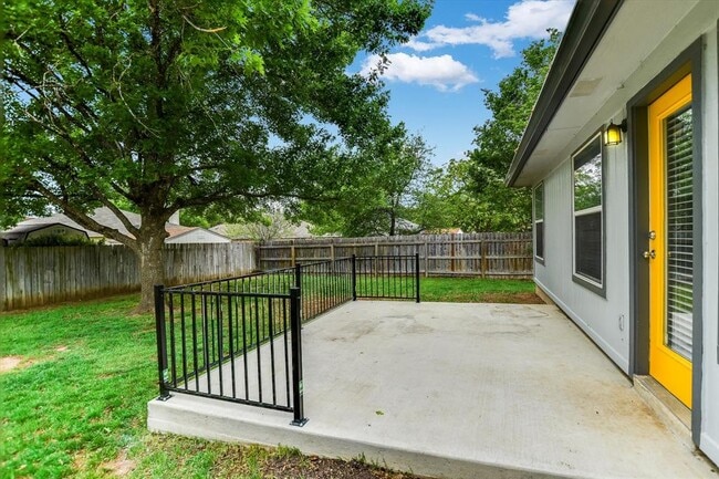 Building Photo - 1303 Crossvine Way