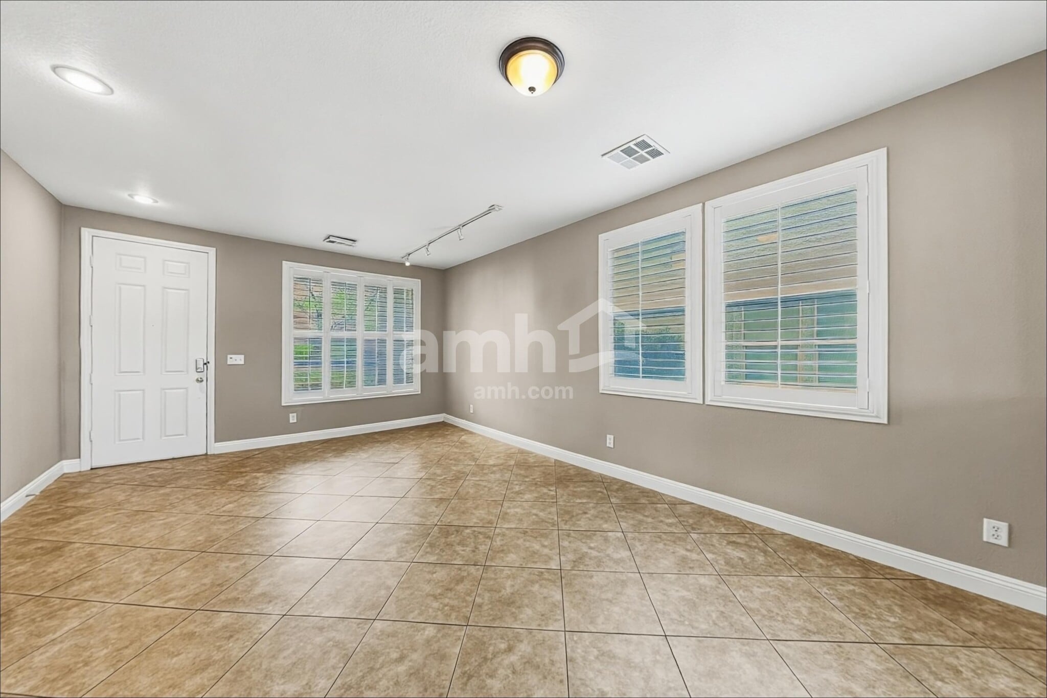 Building Photo - 3387 Antique Rose Dr