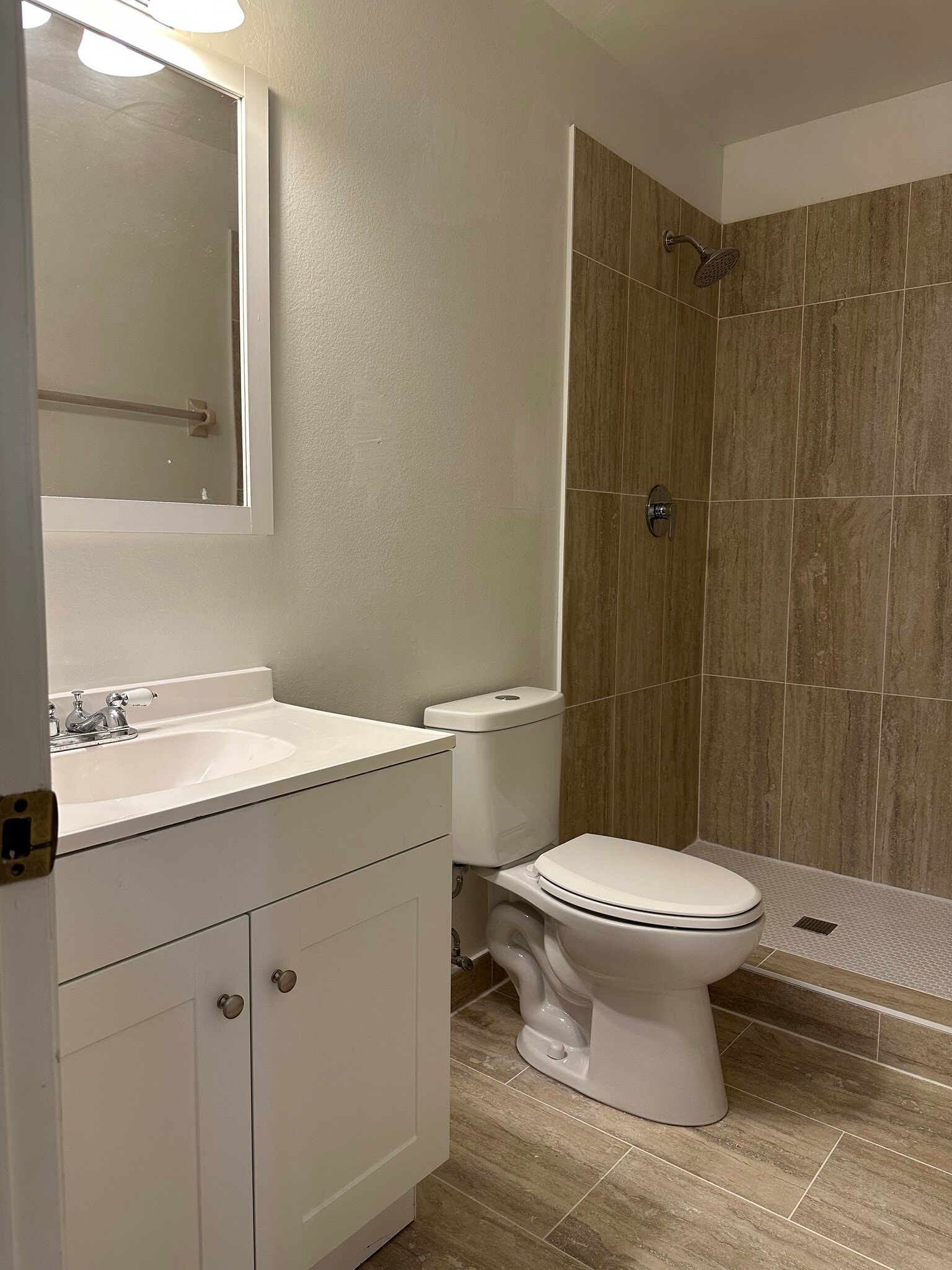 Building Photo - 6019 Scotchwood Gln