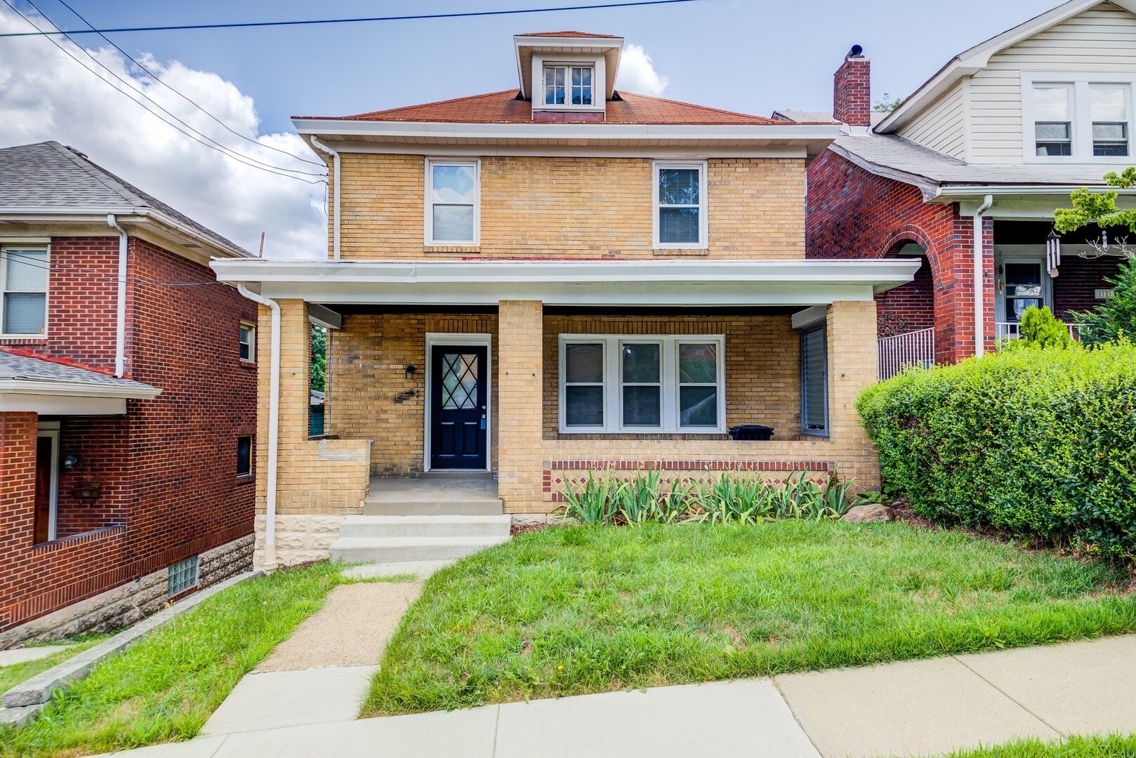 Building Photo - 1121 Bellaire Ave