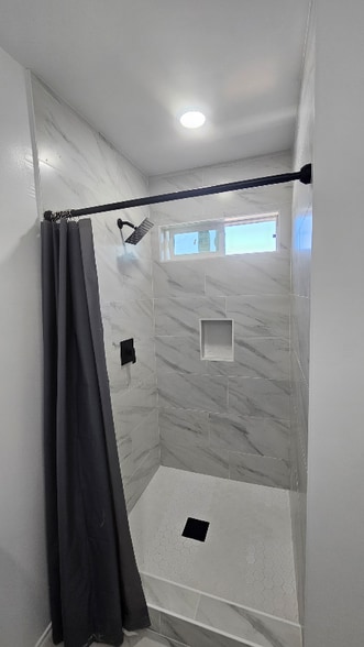 Building Photo - 5173 Palm St