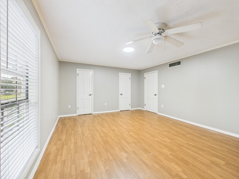 Building Photo - 107 Guillot Rd