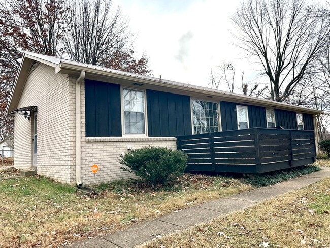 Building Photo - 28 Leonard Dr