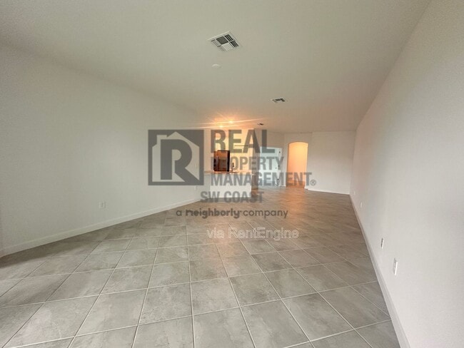 Building Photo - 20503 Hazelnut Ct S
