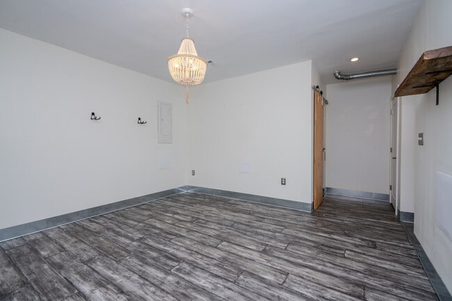 Building Photo - 4467 Ocean View Ave