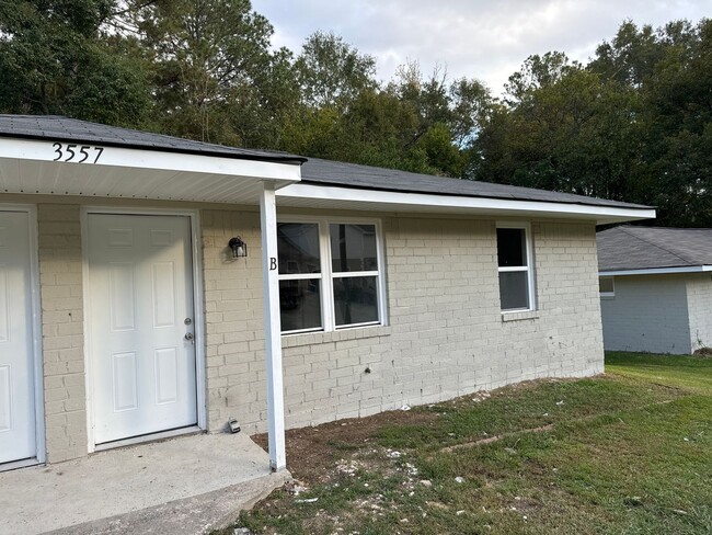 Primary Photo - 3557 Fair St