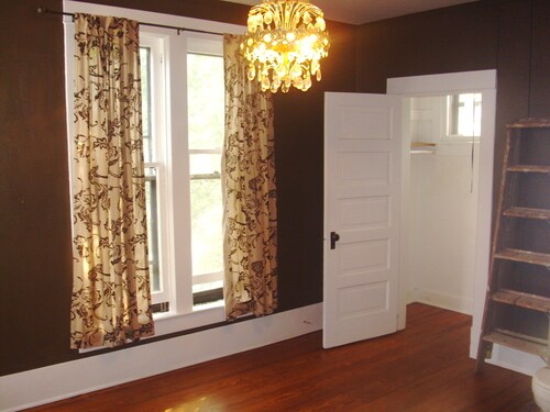 Building Photo - 1009 SW Fillmore St