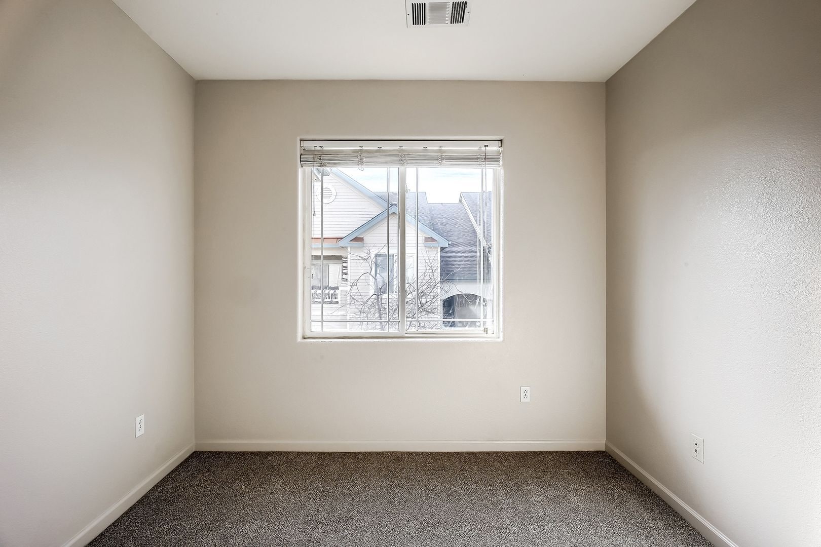 Building Photo - 9622 W Coco Cir