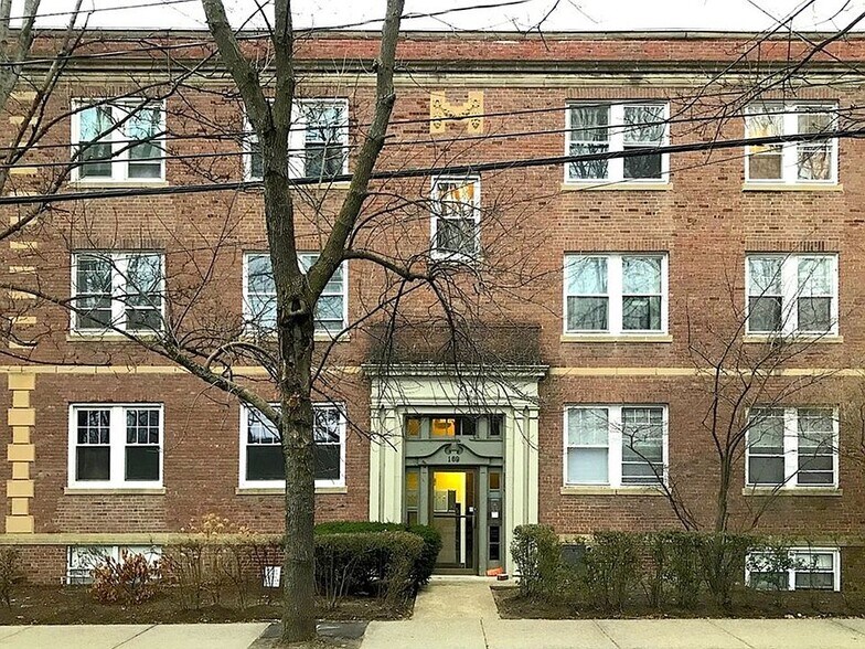 Primary Photo - 169 Kent St