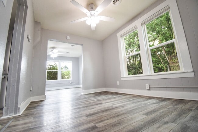Building Photo - Charming 3 bedroom home in North Portland